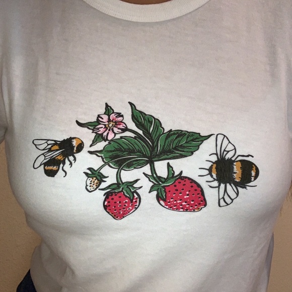 Brandy Melville White Graphic Tee - Picture 3 of 5